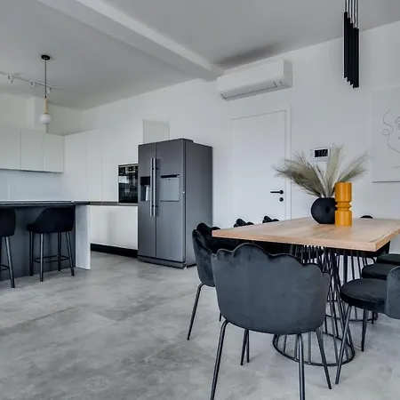 Seaview Marila With A Private Pool With Hydromassage, 3 En Bedrooms, 1km From