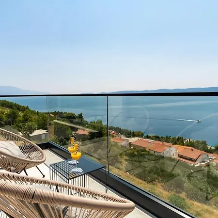 Villa Seaview Marila With A Private Pool With Hydromassage, 3 En Bedrooms, 1km From