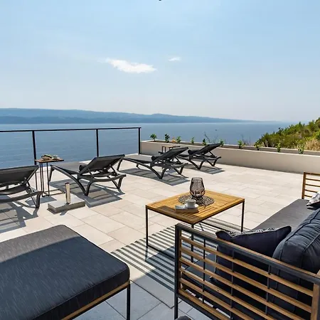 Villa Seaview Marila With A Private Pool With Hydromassage, 3 En Bedrooms, 1km From Lokva Rogoznica