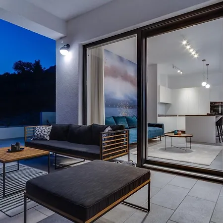 Seaview Marila With A Private Pool With Hydromassage, 3 En Bedrooms, 1km From *